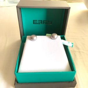 Effy sterling sliver gray pearl studs